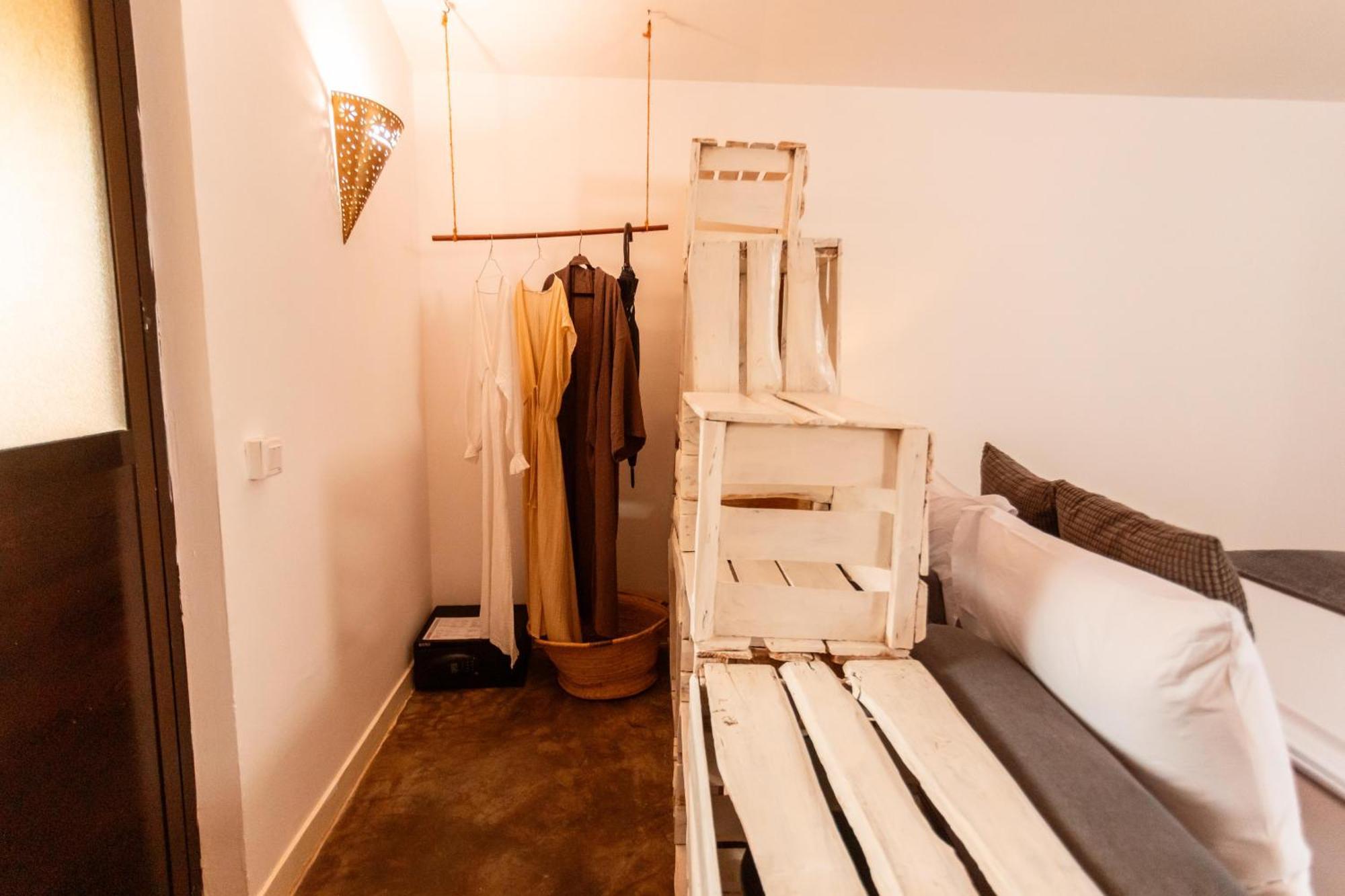 B4 Club Hotel 4*